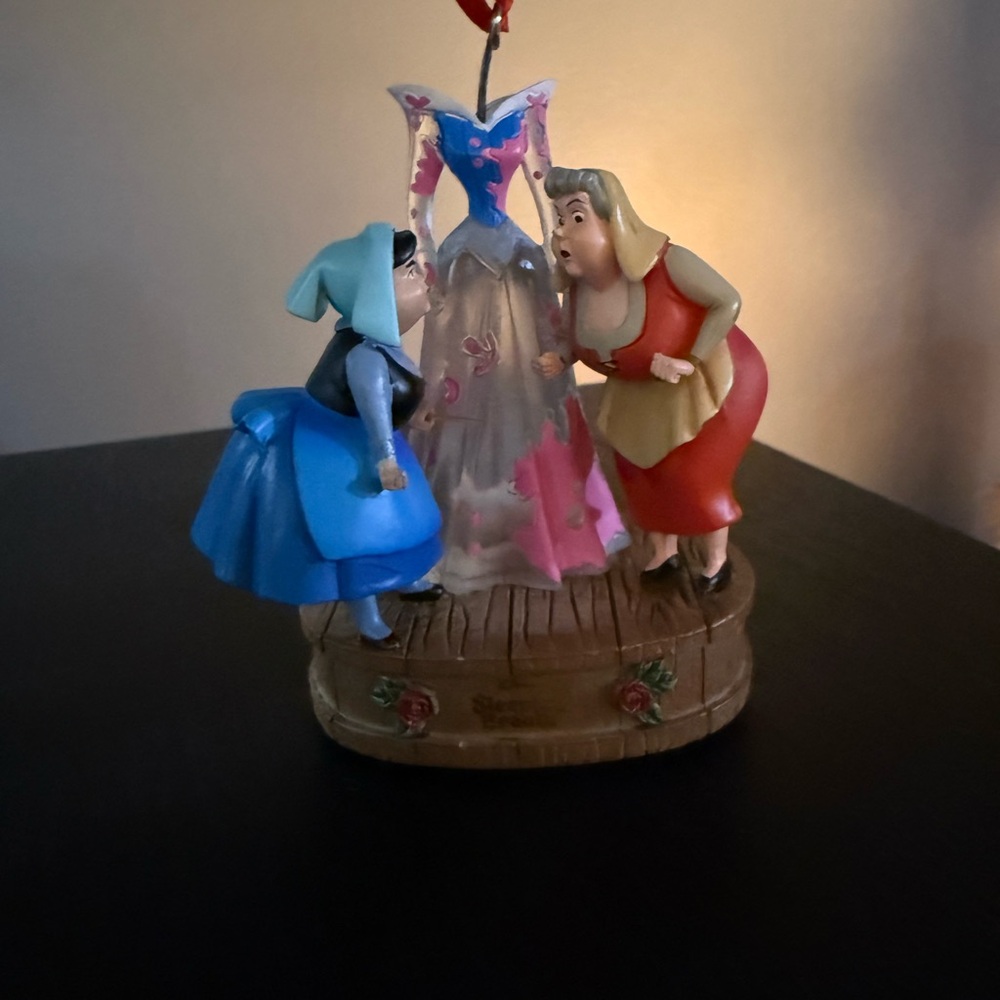 DISNEY Flora and Merryweather Light Up Sleeping Beauty Dress Gown ornament NWT